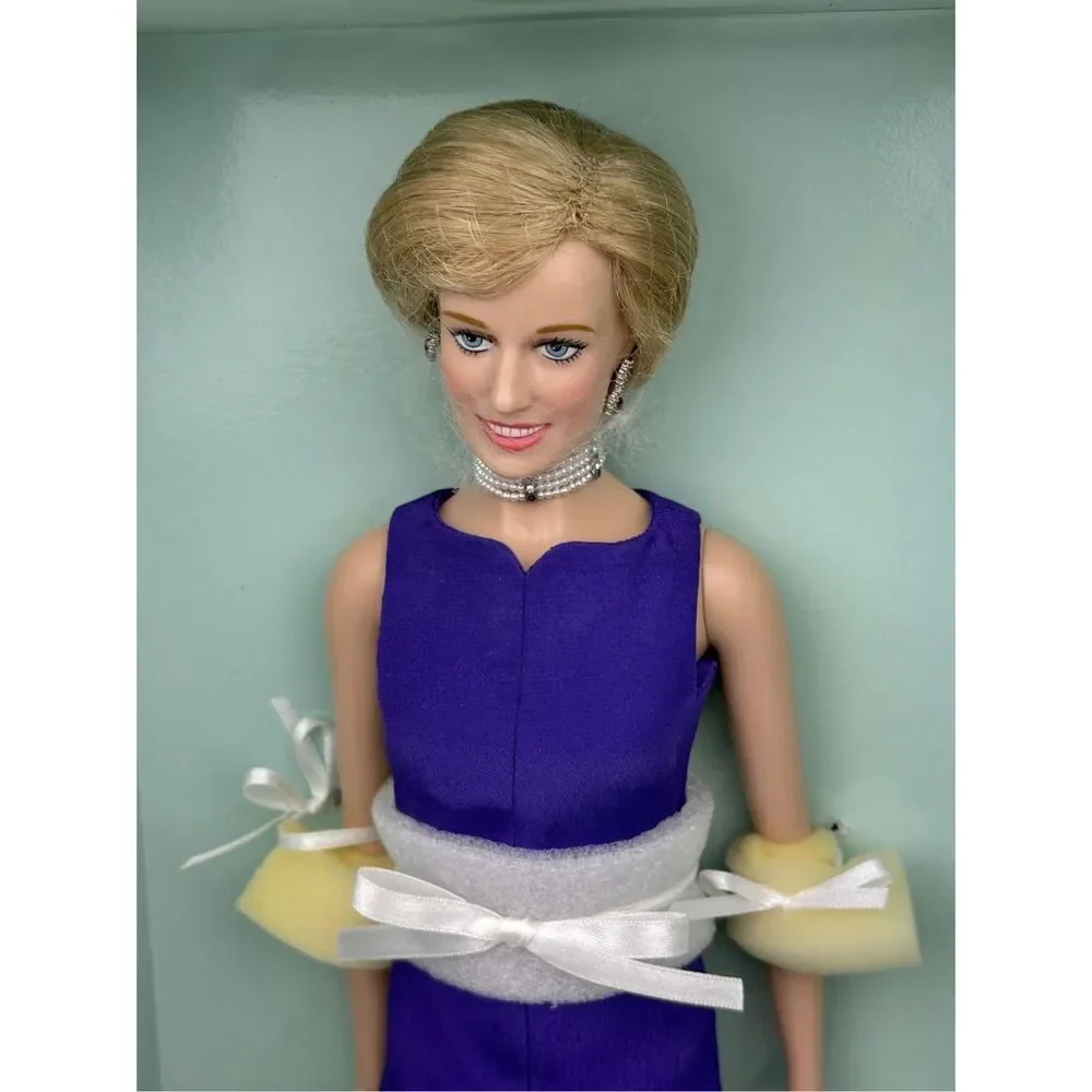NEW Franklin Mint Princess Diana Doll Porcelain Doll Purple Gown NRFB 16in